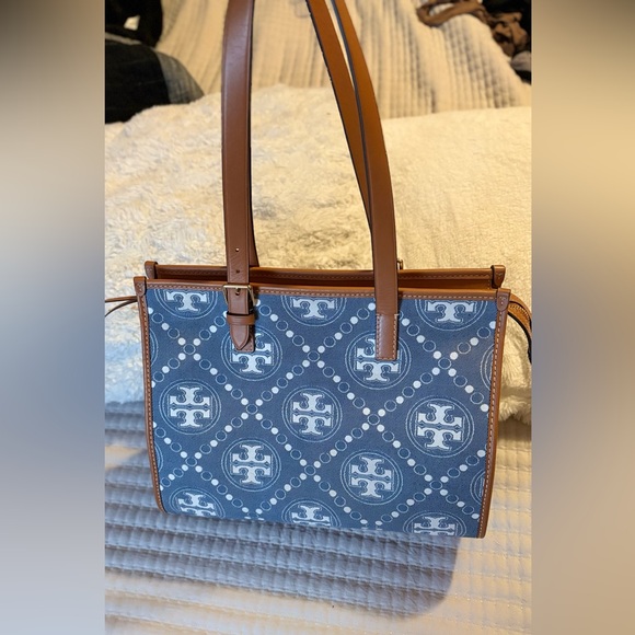 Tory Burch T Monogram small tote in denim - Picture 3 of 16
